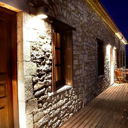 Ilakia Apartmanhotel Tholó