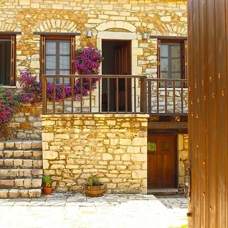 Ilakia מלון דירות