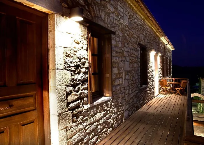 Ilakia Apartmanhotel Tholó